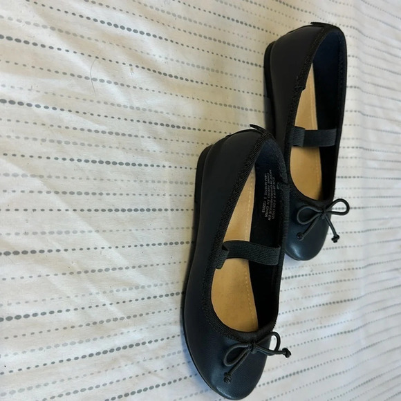 H&M - NWOT - Black Ballet Flats.  Size 8.5 - Picture 4 of 7